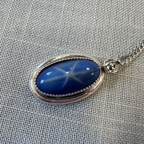 Vintage Faux Sapphire Star Pendant Sterling Silver Necklace - Picture 11 of 16